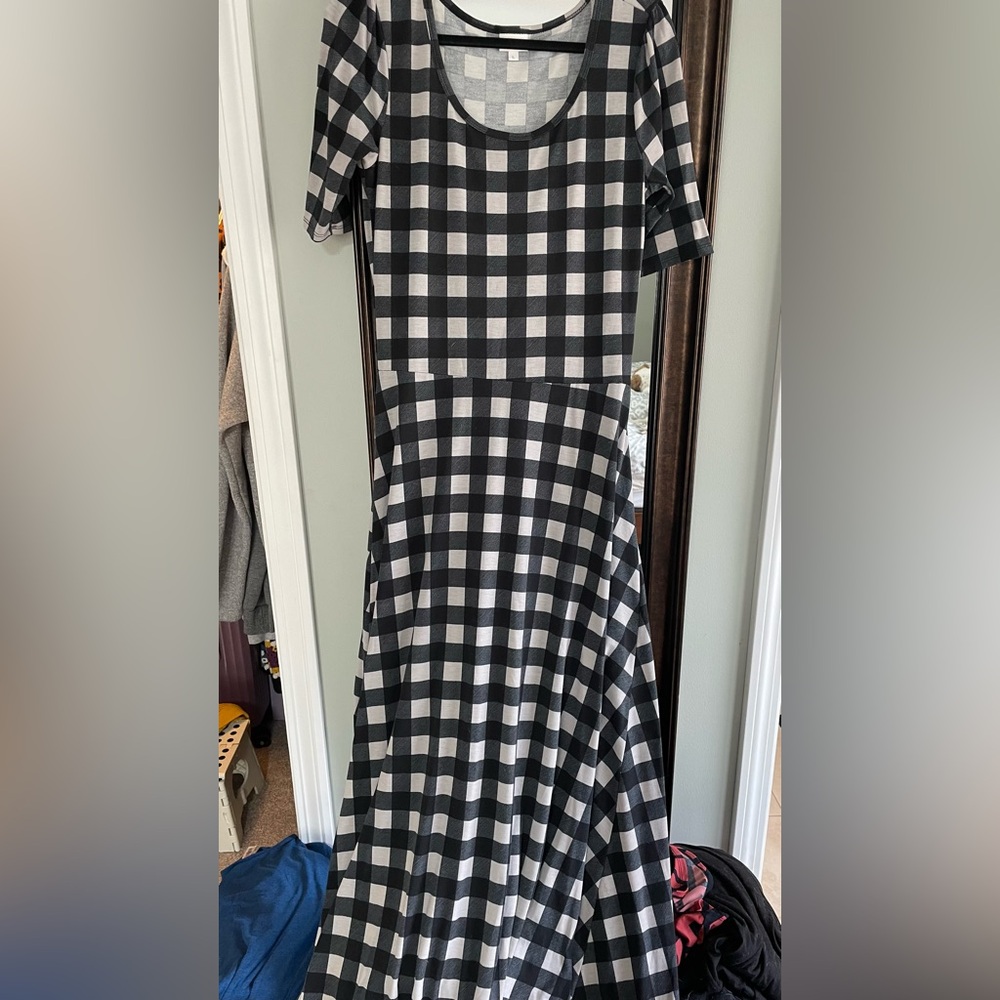 Stylish Black and White Checkered Dress